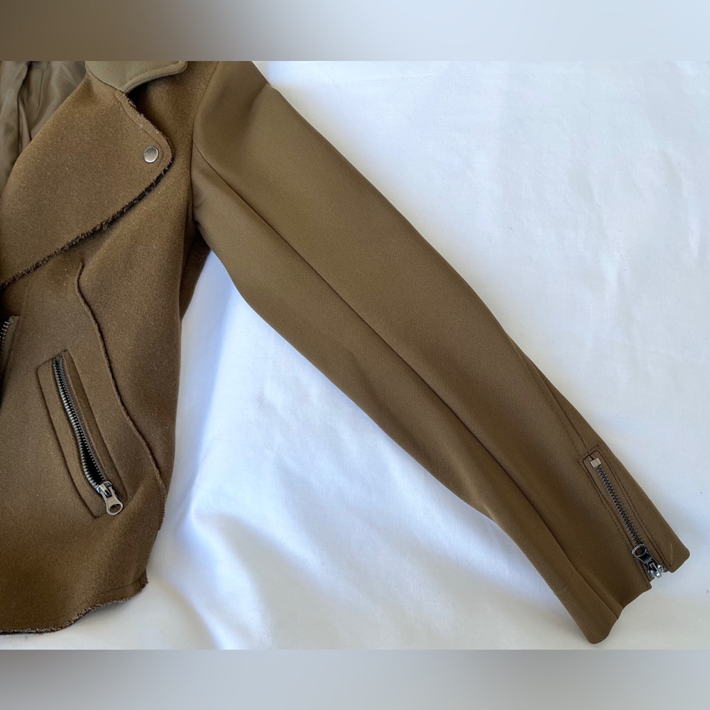 H&M | Cropped Olive Wool Jacket - Picture 7 of 16